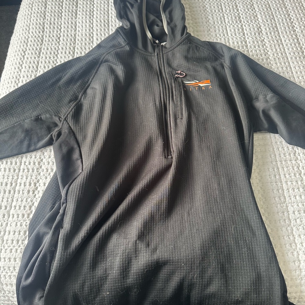 Sitka Black Hooded Pullover